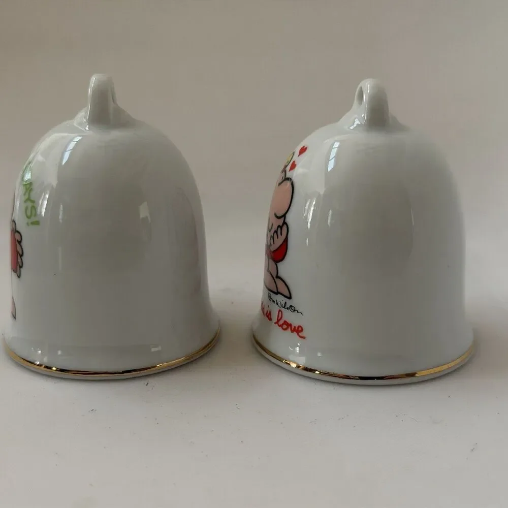 Vintage 1982 Ziggy Tom Wilson Christmas Porcelain Bells Ornament Japan Set of 2